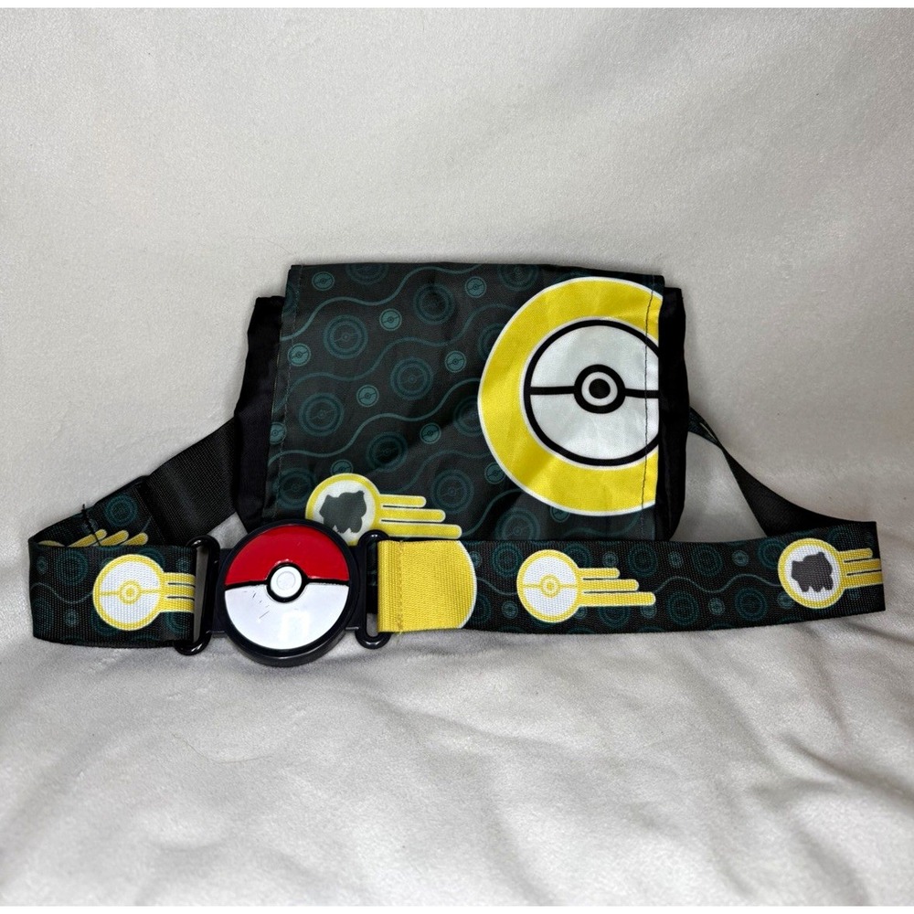 Pokémon Kids Small Poké Ball Belt Bag Fanny Pack Adjustable Strap Buckle